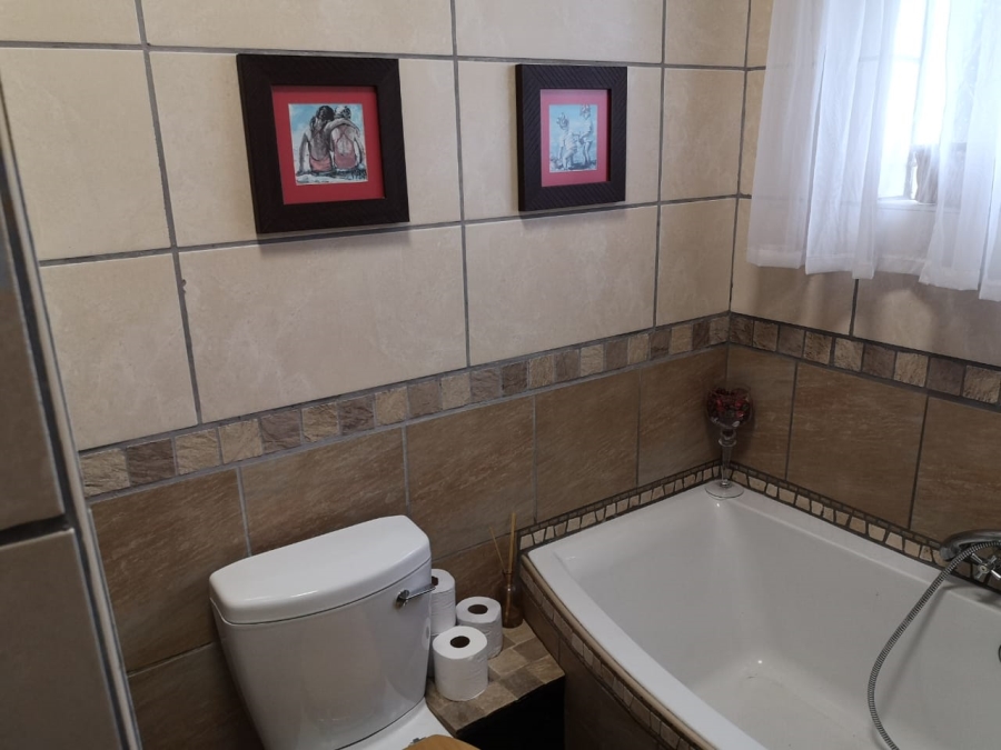 3 Bedroom Property for Sale in Retief Eastern Cape